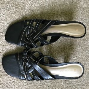 Naturalizer Low Heel Slip on Sandal